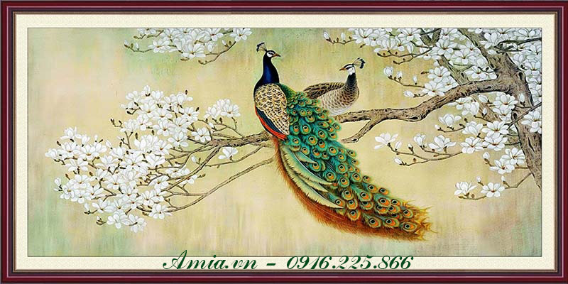 tranh treo phong khach doi chim cong tren nhanh hoa