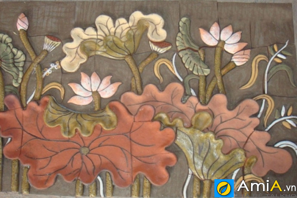 Tranh gốm hoa sen có khung giá từ vài trăm đến vài triệu tùy loại
