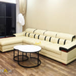 Hình ảnh thực tế sofa da cho phòng khách rộng tại xưởng làm sofa AmiA