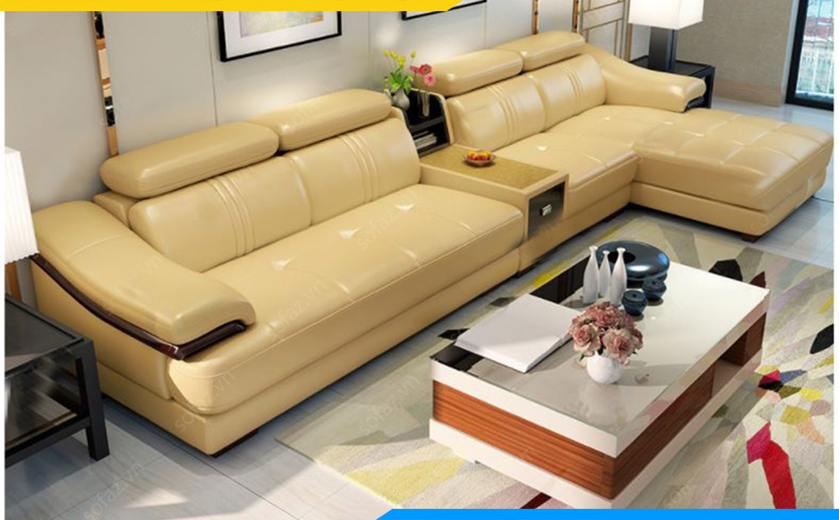 Mẫu ghế sofa góc L làm từ chất liệu da thật đẳng cấp khi kê tại không gian rộng. Thiết kế hiện đại với kích thước lớn cho nhà bạn