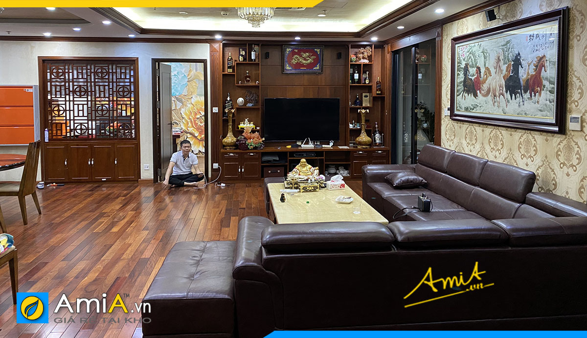 Bộ bàn ghế sofa góc cho nhà biệt thự của khách hàng làm hoàn toàn từ da thật đặt làm tại AmiA. Màu sắc và kiểu dáng phù hợp với tổng quan chung ngôi nhà. 