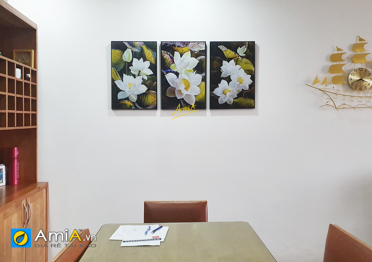 Hình ảnh Tranh hoa sen trắng treo tường bàn ăn đẹp ghép bộ 3 tấm