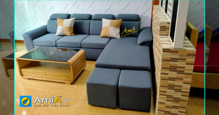 Tận dụng vách ngăn để kê bộ ghế sofa góc dài 2m2- 1m6. Vừa tiết kiệm không gian vừa tạo sự trẻ trung với chất liệu vải nỉ
