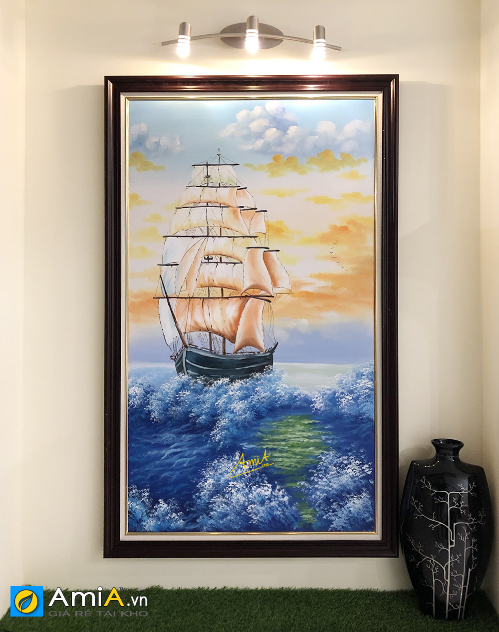Hình ảnh Tranh thuyền buồm xuôi gió khổ đứng treo ô âm tường văn phòng đẹp
