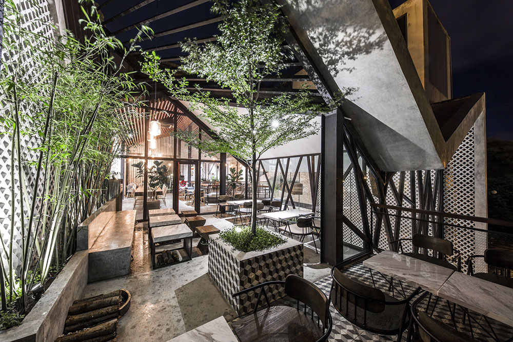 Hình ảnh Quán cafe thiết kế phong cách công nghiệp táo bạo phóng khoáng