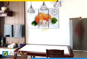 Hình ảnh Tranh 3 trái mơ treo tường bàn ăn đẹp có đồng hồ xem giờ AmiA HQ112