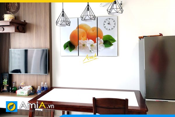 Hình ảnh Tranh 3 trái mơ treo tường bàn ăn đẹp có đồng hồ xem giờ AmiA HQ112