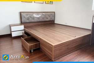 Hình ảnh Giường ngủ gỗ công nghiệp bọc nỉ gam màu sẫm AmiA GN123