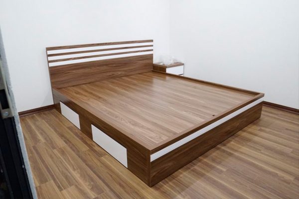 Hình ảnh Mẫu giường gỗ công nghiệp MDF 3 dòng kẻ đẹp hiện đại AmiA GN133